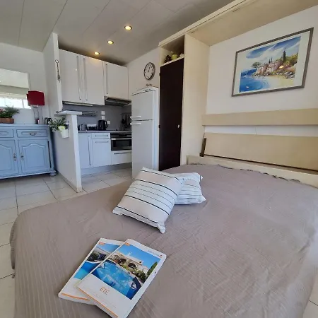 Appartement De La Plage-1 *